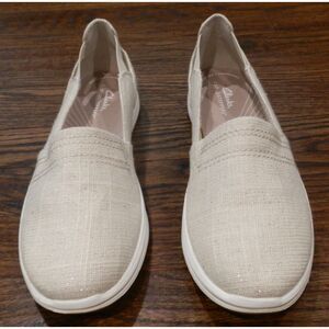 Clarks Cloudsteppers Women's Shoes Size 9 NEW